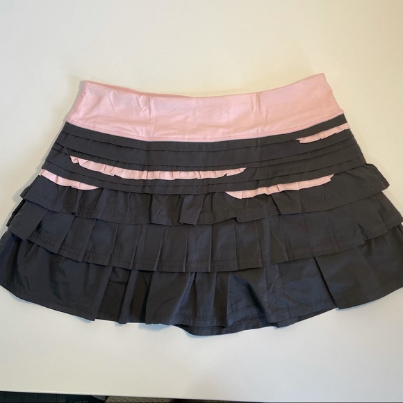 lululemon athletica Dresses & Skirts - Lululemon Run Back On Track Skirt Coal Pig Pink Size 6